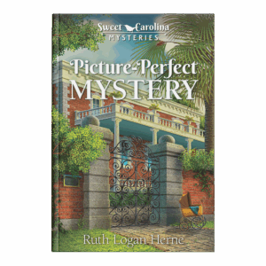 Sweet Carolina Mysteries Book 2: Picture-Perfect Mystery